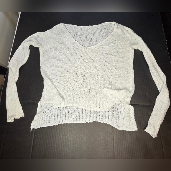 White Lightweight Summer Sweater Italian, lg, cotton/viscose blend - Picture 3 of 9